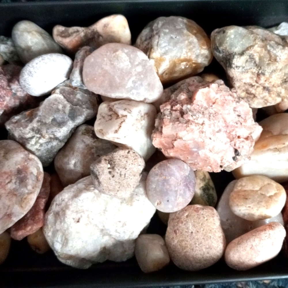 Assortment of natural quarts